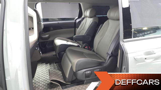 Kia CARNIVAL Gasoline 7-Seater Gravity купить на сайте DeffCars
