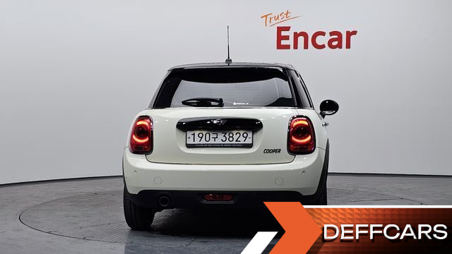 Mini COOPER 5Door Standard 3rd купить на сайте DeffCars