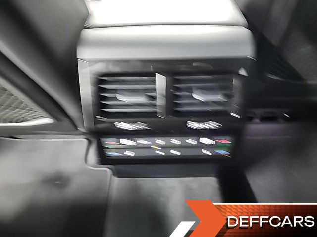 Volkswagen TOUAREG 3.0 TDI R-Line купить на сайте DeffCars