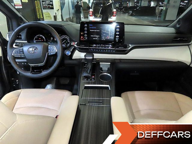 Toyota SIENNA 2.5 Hybrid 2WD купить на сайте DeffCars