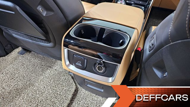 Kia CARNIVAL Gasoline 7-Seater Signature купить на сайте DeffCars