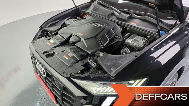 Audi Q8 55 TFSI Quattro Premium купить на сайте DeffCars