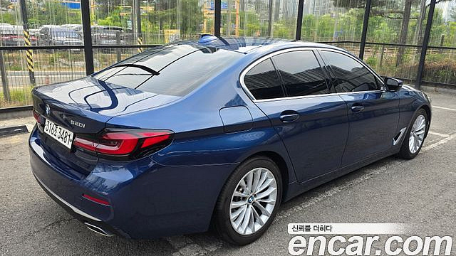 BMW 5-SERIES 520i Luxury купить на сайте DeffCars