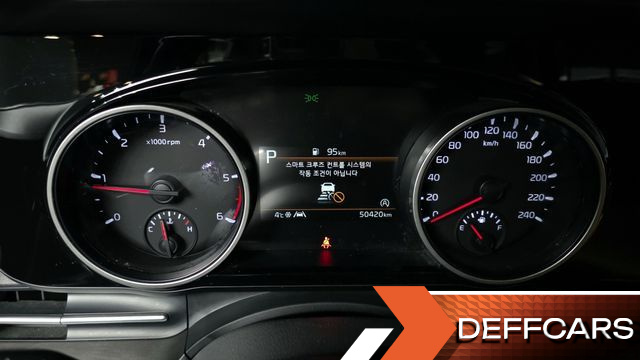 Kia CARNIVAL 9-Seater Prestige купить на сайте DeffCars