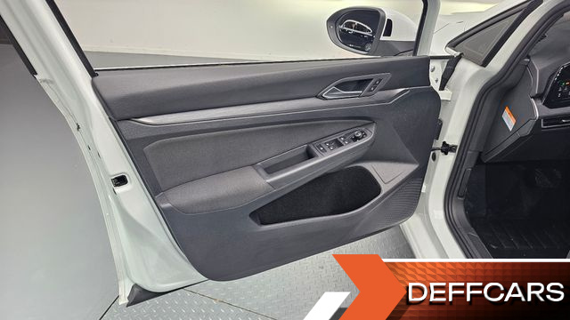 Volkswagen GOLF 2.0 TDI Premium купить на сайте DeffCars