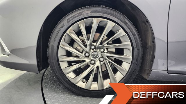 Lexus ES Executive купить на сайте DeffCars