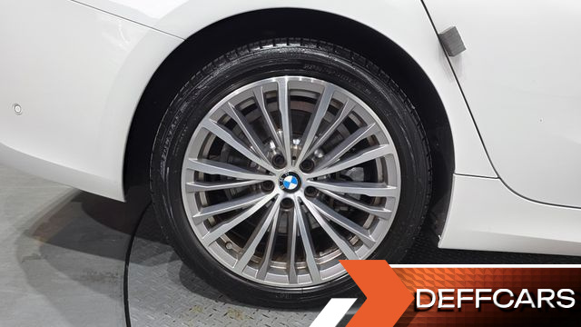 BMW 3-SERIES 330e Luxury купить на сайте DeffCars