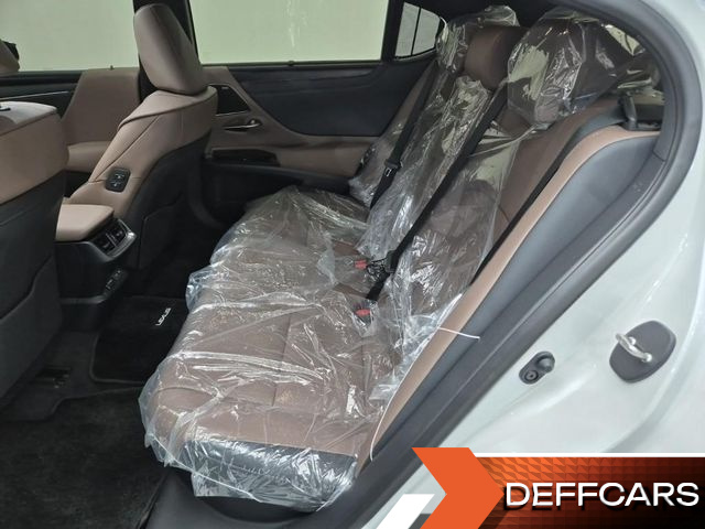 Lexus ES Executive купить на сайте DeffCars