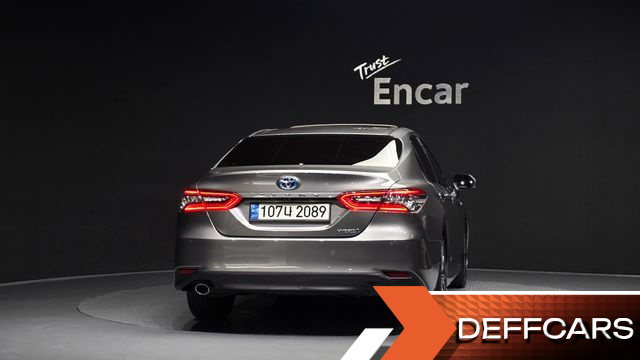 Toyota CAMRY 2.5 XLE Hybrid купить на сайте DeffCars