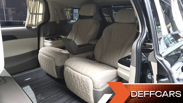 Kia CARNIVAL Gasoline 4-Seater Hi-Limousine Signature купить на сайте DeffCars