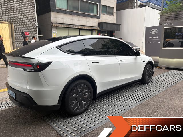 Tesla MODEL Y L Long Range AWD купить на сайте DeffCars