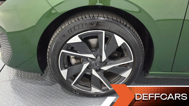 Peugeot 308 1.5 BlueHDi Allure купить на сайте DeffCars