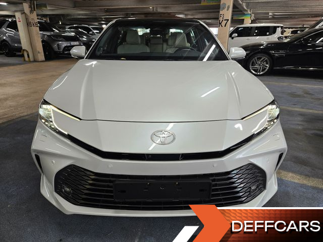 Toyota CAMRY 2.5 XLE Premium Hybrid купить на сайте DeffCars