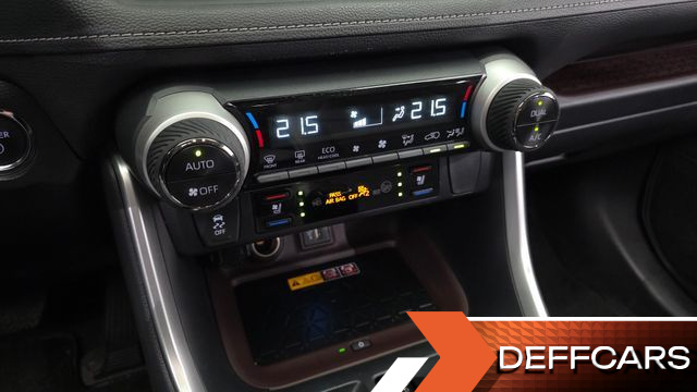 Toyota RAV4 2,5 4WD Hybrid LTD купить на сайте DeffCars
