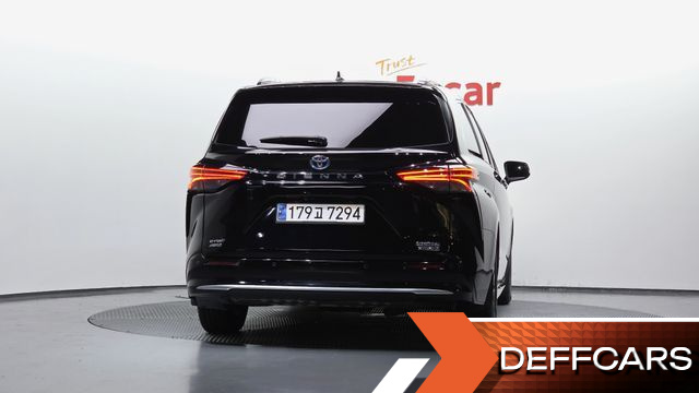 Toyota SIENNA 2.5 Hybrid AWD купить на сайте DeffCars