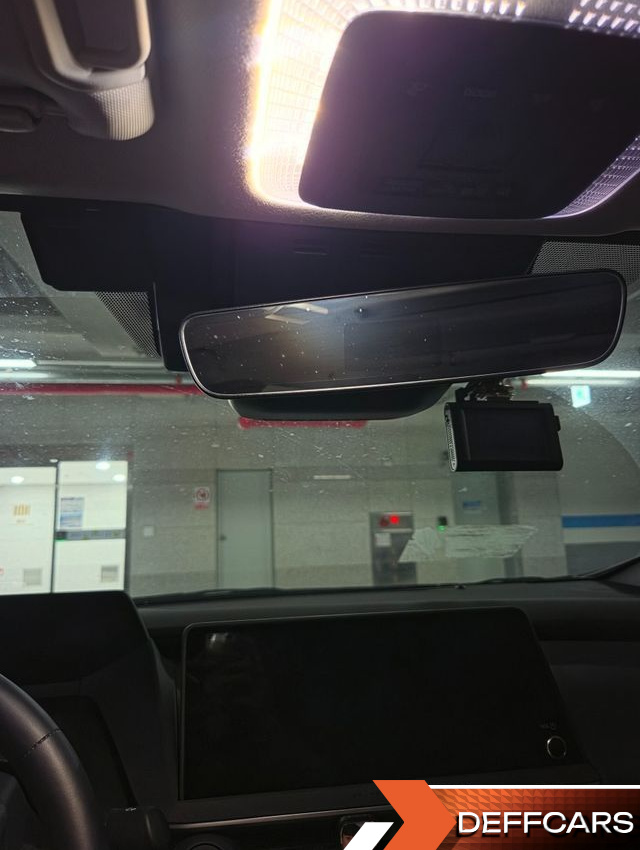 Toyota PRIUS 2.0 XLE купить на сайте DeffCars