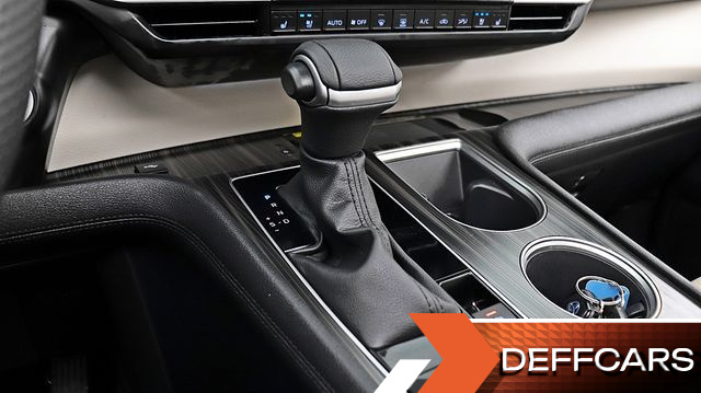 Toyota SIENNA 2.5 Hybrid 2WD купить на сайте DeffCars