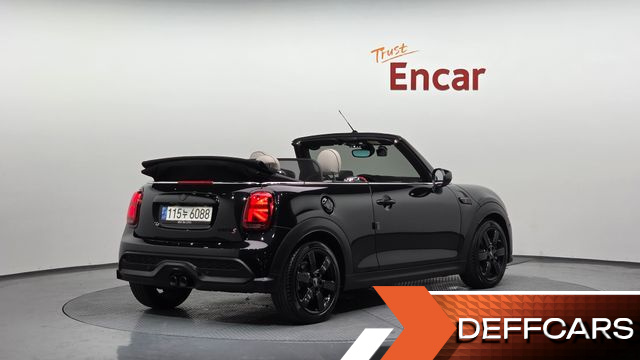 Mini COOPER CONVERTIBLE Classic Third Generation купить на сайте DeffCars