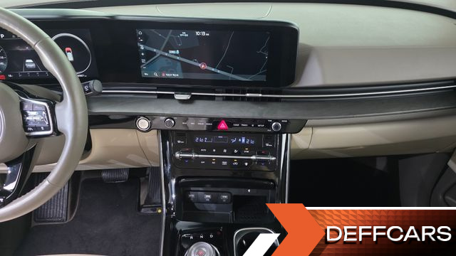Kia CARNIVAL Gasoline 7-Seater Signature купить на сайте DeffCars