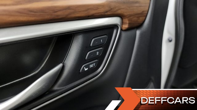 Honda CR-V 1.5 Touring 4WD купить на сайте DeffCars