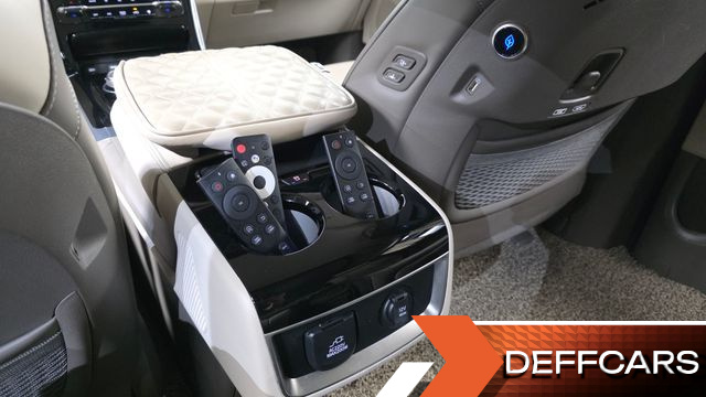 Kia CARNIVAL Gasoline 7-Seater Hi-Limousine Signature купить на сайте DeffCars