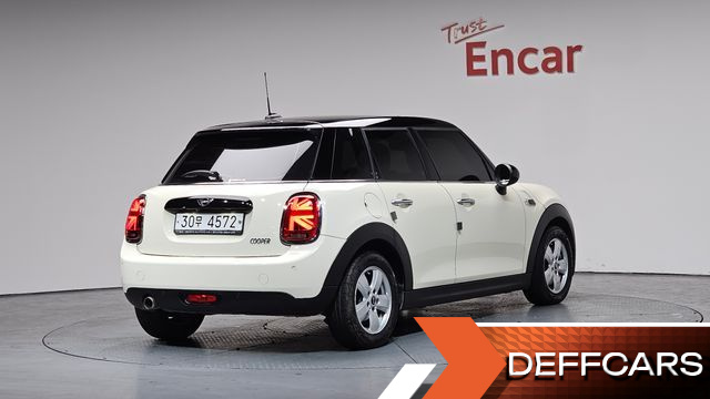 Mini COOPER 5Door Standard 3rd купить на сайте DeffCars