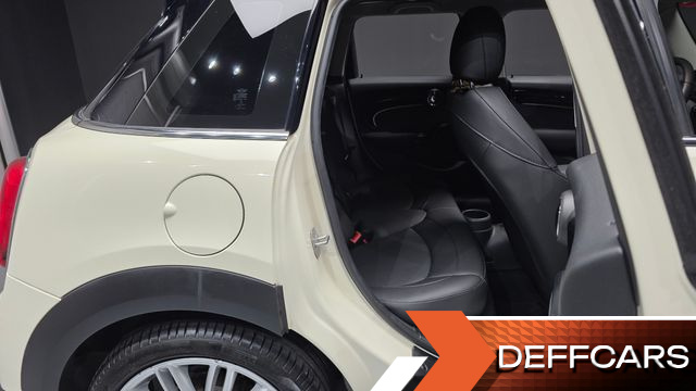 Mini COOPER 5-Door Classic Plus 3rd купить на сайте DeffCars