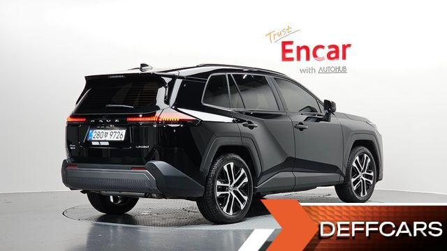 Toyota RAV4 2.5 HEV 4WD LIMITED купить на сайте DeffCars