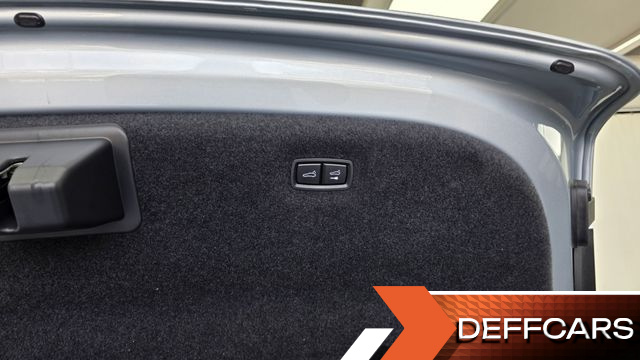 Porsche TAYCAN Base купить на сайте DeffCars