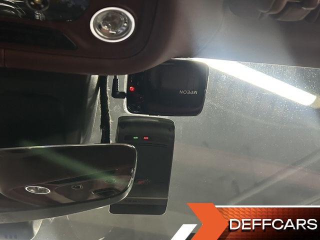 Bentley BENTAYGA 4.0 V8 купить на сайте DeffCars