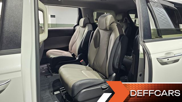 Kia CARNIVAL HEV 9 seater Prestige купить на сайте DeffCars
