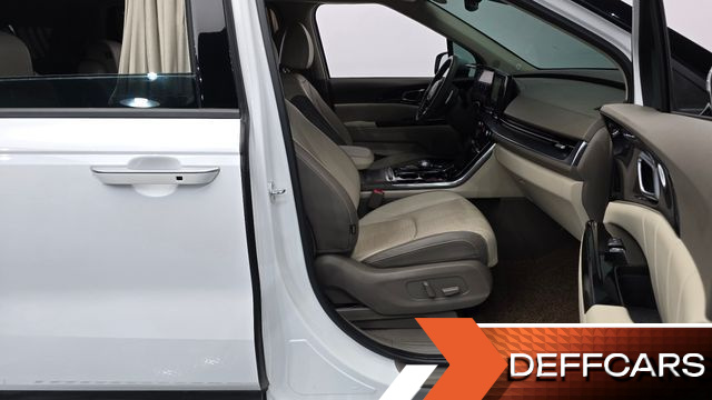 Kia CARNIVAL 9-Seater Hi-Limousine Signature купить на сайте DeffCars