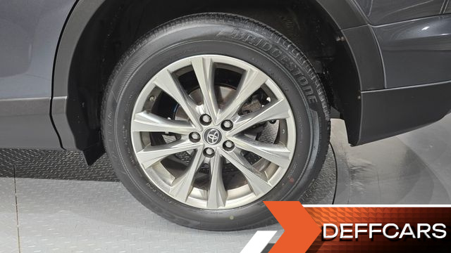 Toyota RAV4 2.5 2WD 4th купить на сайте DeffCars