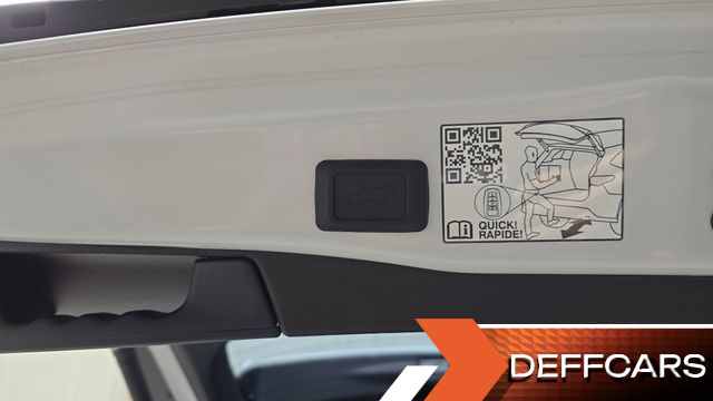 Toyota RAV4 2,5 4WD Hybrid LTD купить на сайте DeffCars