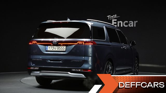 Kia CARNIVAL Gasoline 7-Seater Signature купить на сайте DeffCars