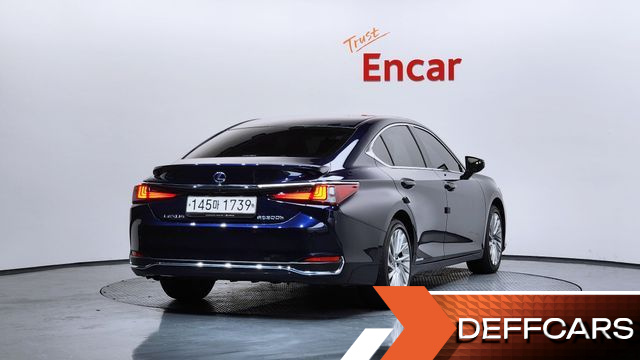 Lexus ES Executive купить на сайте DeffCars