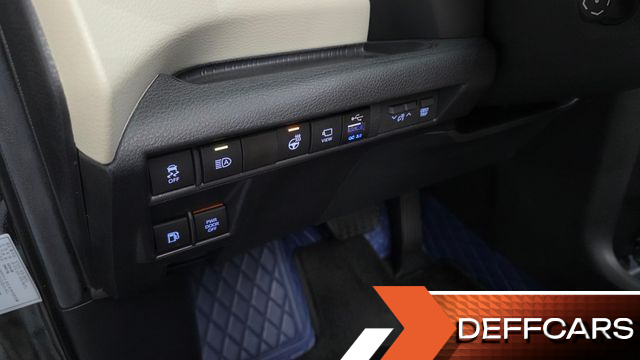 Toyota SIENNA 2.5 Hybrid AWD купить на сайте DeffCars