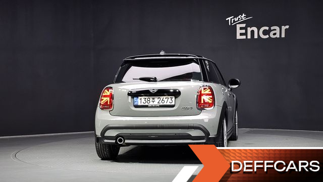 Mini COOPER Classic Plus Launch Pack Third Generation купить на сайте DeffCars