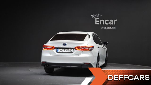 Toyota CAMRY 2.5 XLE Hybrid купить на сайте DeffCars