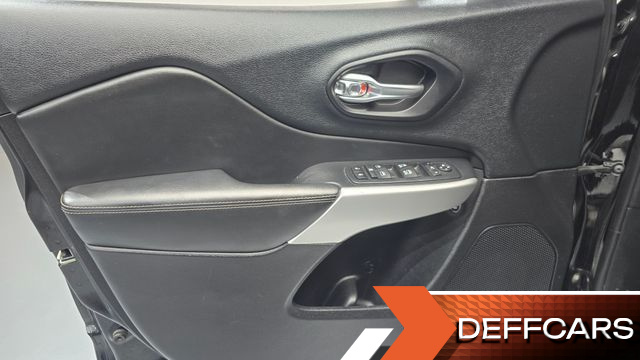 Jeep CHEROKEE 2.4 Longitude AWD купить на сайте DeffCars