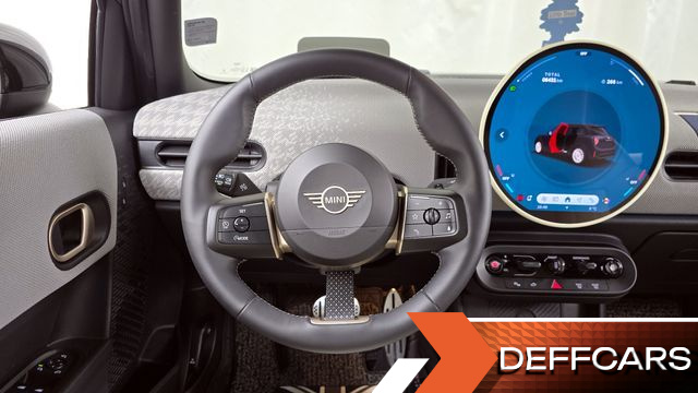 Mini COOPER 5 Door Favoured купить на сайте DeffCars
