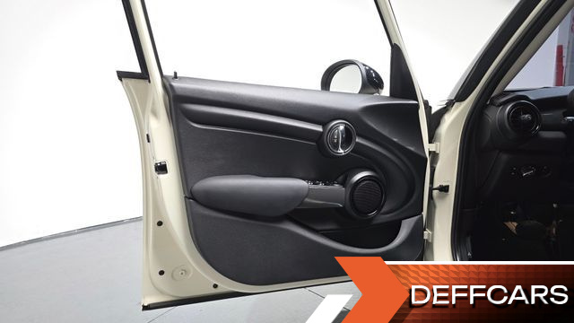 Mini COOPER 5Door Standard 3rd купить на сайте DeffCars