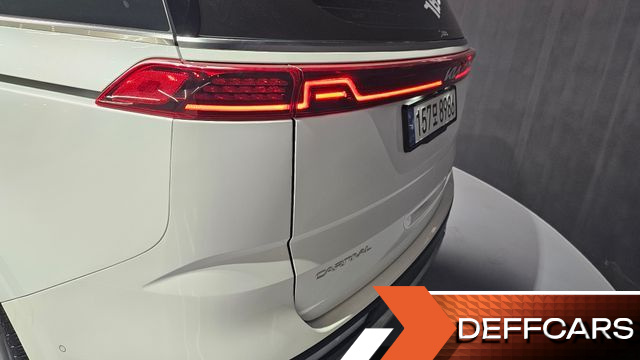Kia CARNIVAL Gasoline 7-Seater Signature купить на сайте DeffCars