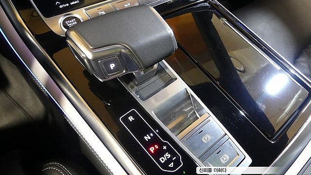 Audi Q8 55 TFSI Quattro Premium купить на сайте DeffCars