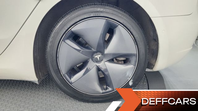 Tesla MODEL 3 Long Range AWD купить на сайте DeffCars