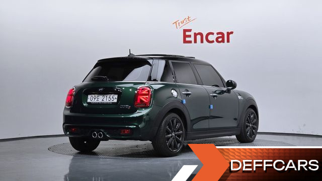 Mini COOPER 5Door Standard 3rd купить на сайте DeffCars