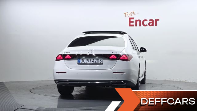 Mercedes E-CLASS E300 4MATIC Exclusive купить на сайте DeffCars