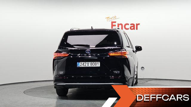 Toyota SIENNA 2.5 Hybrid AWD купить на сайте DeffCars