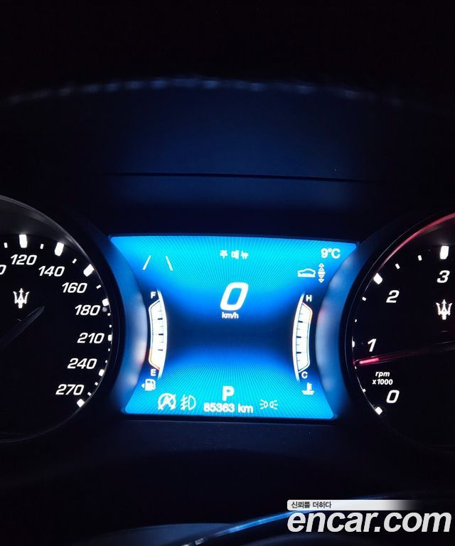 Maserati LEVANTE 3.0 Diesel AWD GranLusso купить на сайте DeffCars
