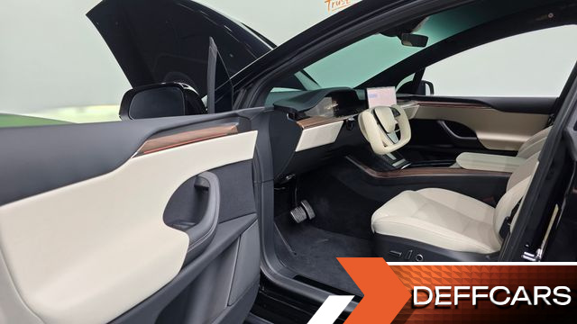 Tesla MODEL X AWD купить на сайте DeffCars